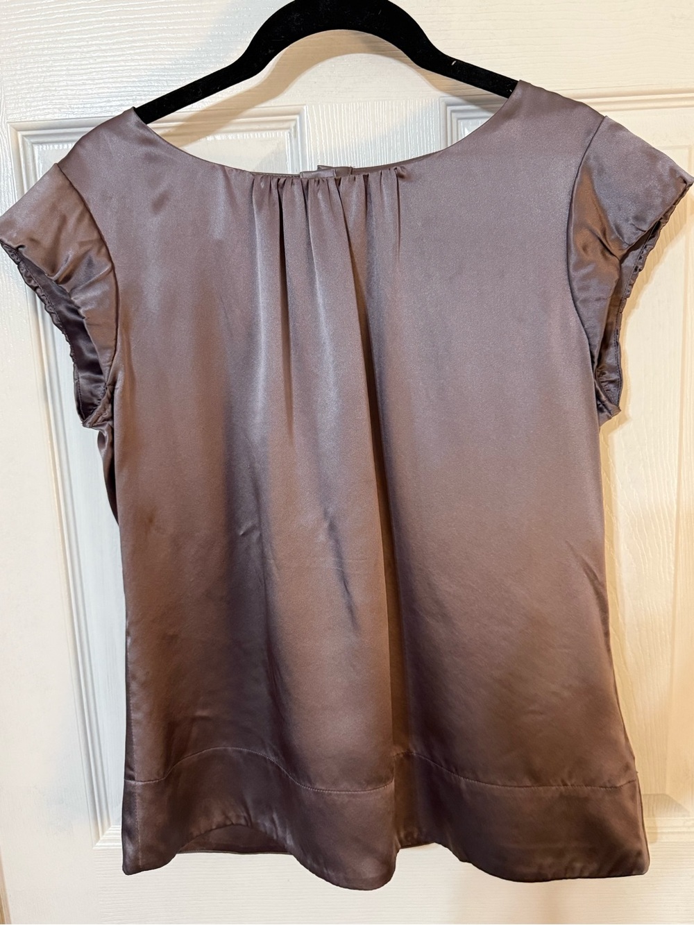 NWT Banana Republic Grey 100% Silk Cap Sleeve Blouse Top Size S